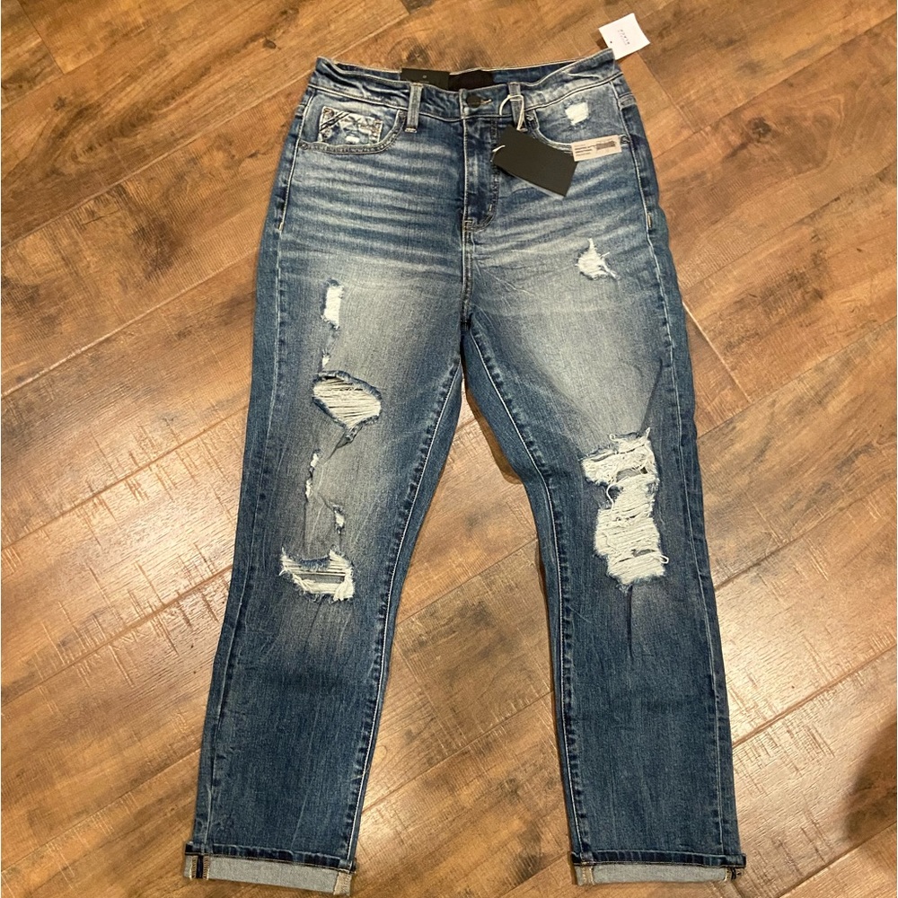 BNWT Buckle Jeans